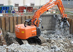 鉄筋コンクリート造解体工事の様子2